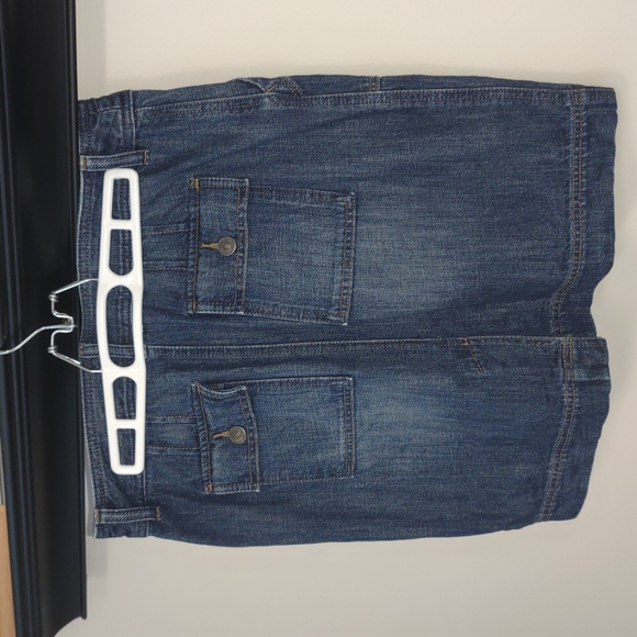 Ladies Ann Taylor LOFT Denim Mini-Skirt - Size 6 Petite - Picture 2 of 5